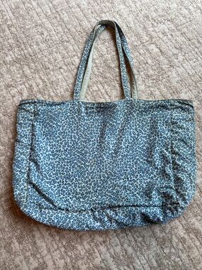 Vintage Bottega Veneta Blue Leopard Print/Reversible Canvas Tote Bag